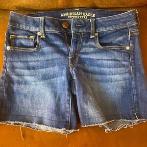 American Eagle Super Stretch Denim Jean Shorts Size 6